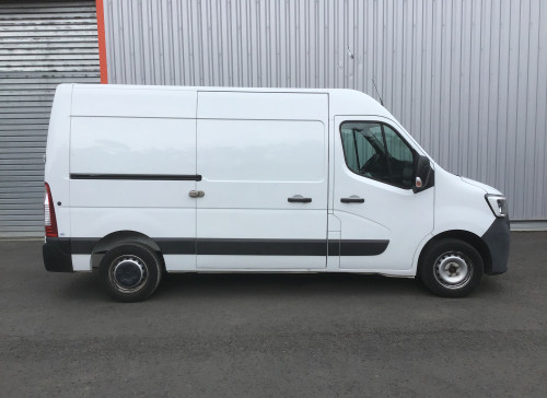 Renault MASTER FOURGON Nouveau FGN TRAC F3300 L2H2 DCI 135 CONFORT