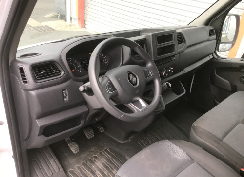 Renault MASTER FOURGON Nouveau FGN TRAC F3300 L2H2 DCI 135 CONFORT