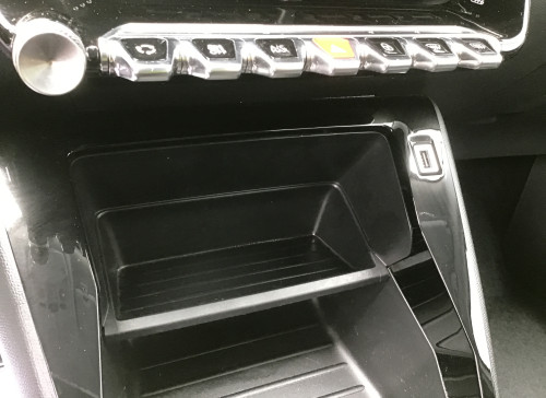 Peugeot 2008 PureTech 100 S&S BVM6 Active