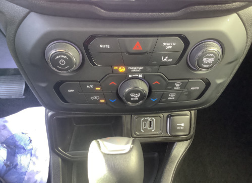 Jeep RENEGADE Nouveau 1.5 Turbo T4 130 ch BVR7 e-Hybrid Altitude