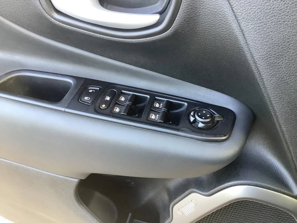 Jeep RENEGADE 1.5 Turbo T4 130 ch BVR7 e-Hybrid Altitude