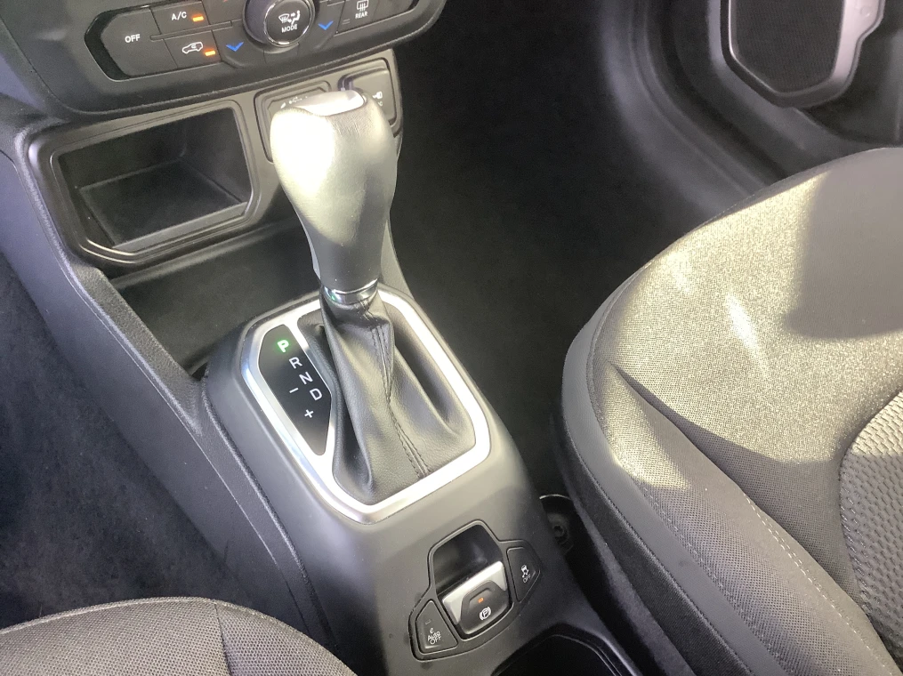 Jeep RENEGADE 1.5 Turbo T4 130 ch BVR7 e-Hybrid Altitude