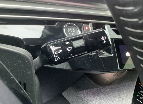 Peugeot 3008 Nouveau Hybrid 136 e-DCS6 Allure