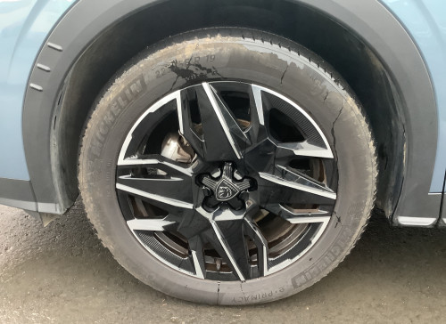 Peugeot 3008 Nouveau Hybrid 136 e-DCS6 Allure