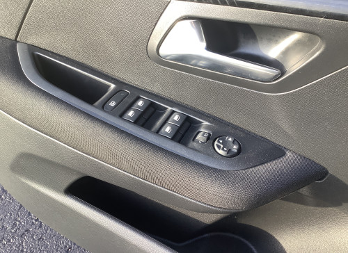 Peugeot 208 Nouvelle PureTech 100 S&S BVM6 Active