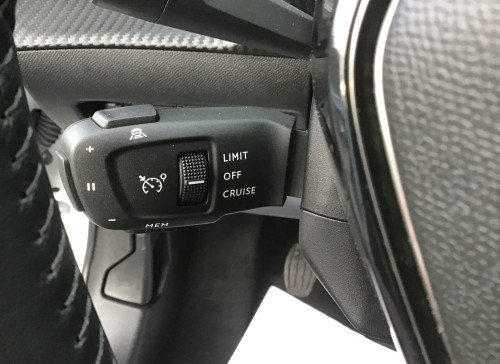 Peugeot 208 PureTech 100 S&S BVM6 Allure Pack