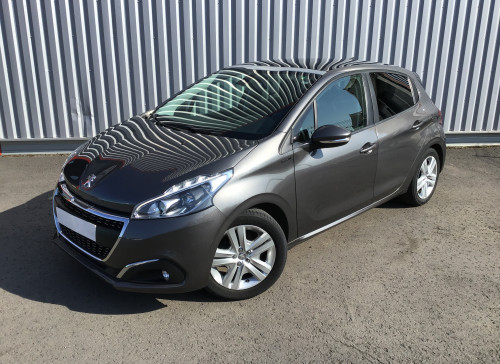 Peugeot 208 PureTech 82ch S&S BVM5 Signature