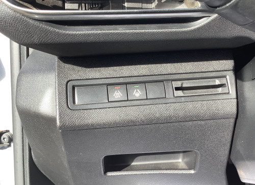 Peugeot 3008 Hybrid 136 e-DCS6 GT