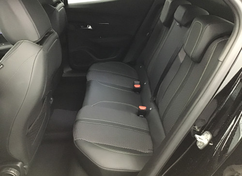 Peugeot 2008 Nouveau Hybrid 145 e-DCS6 GT