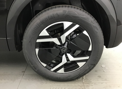 Peugeot 2008 Nouveau Hybrid 145 e-DCS6 GT