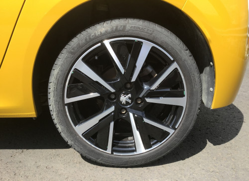 Peugeot 208 PureTech 100 S&S BVM6 Allure