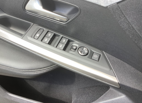 Peugeot 5008 Nouveau Hybrid 145 ch e-DCS6 GT