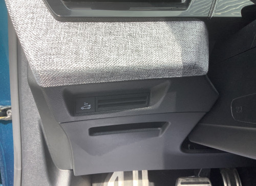 Peugeot 5008 Nouveau Hybrid 145 ch e-DCS6 GT