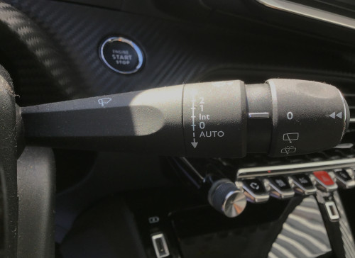 Peugeot 208 PureTech 100 S&S BVM6 Allure