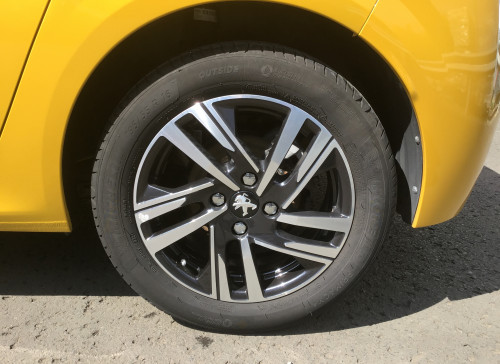 Peugeot 208 PureTech 100 S&S BVM6 Allure