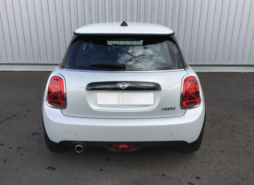 MINI HATCH 3 PORTES F56 LCI Cooper 136 ch BVA7