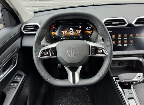 MG Motor ZS Nouveau 1.5 L Hybrid+ 197 ch Luxury