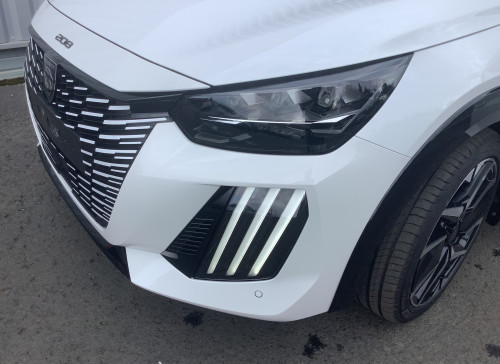 Peugeot 208 Nouvelle Hybrid 100 e-DCS6 GT