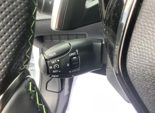 Peugeot 208 Nouvelle Hybrid 100 e-DCS6 GT