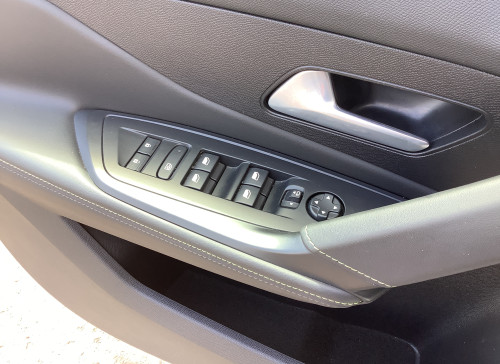 Peugeot 308 Hybrid 136 e-DCS6 GT