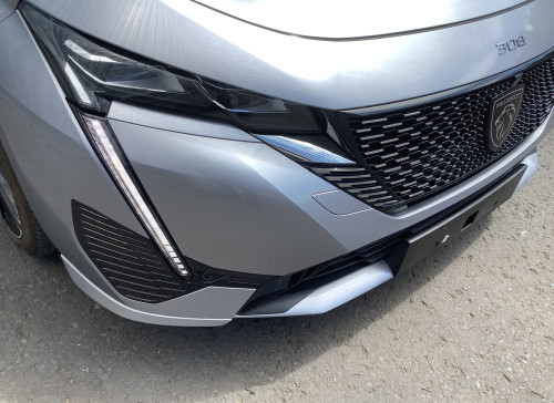 Peugeot 308 Hybrid 136 e-DCS6 GT