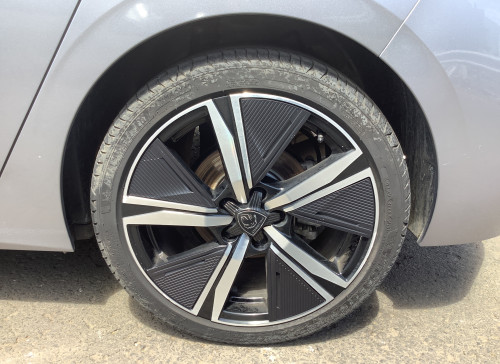 Peugeot 308 Hybrid 136 e-DCS6 GT