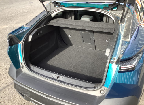 Peugeot 408 Hybrid 136 e-DCS6 Allure