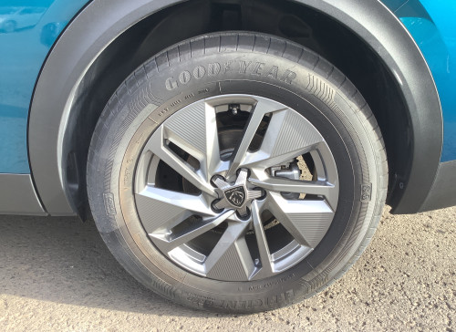 Peugeot 408 Hybrid 136 e-DCS6 Allure