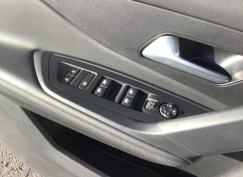 Peugeot 408 Nouvelle Hybrid 136 e-DCS6 Allure