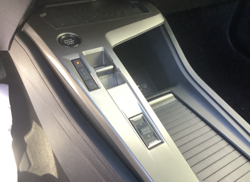 Peugeot 408 Nouvelle Hybrid 136 e-DCS6 Allure