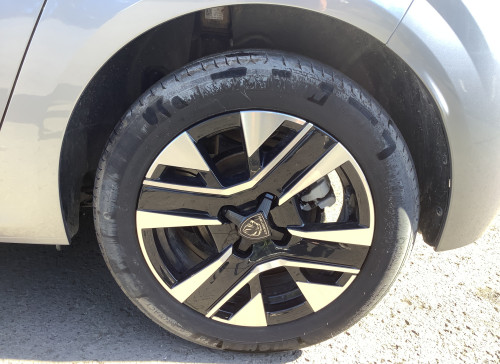 Peugeot 208 Nouvelle Hybrid 100 e-DCS6 Allure