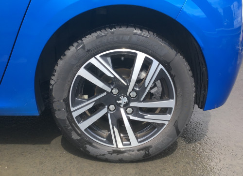 Peugeot 208 PureTech 100 S&S EAT8 Allure Pack