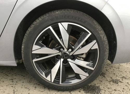 Peugeot 308 Nouvelle PureTech 130ch S&S EAT8 Allure