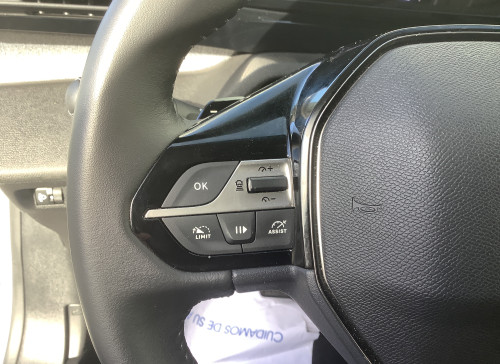 Peugeot 408 Nouvelle Hybrid 136 e-DCS6 Allure