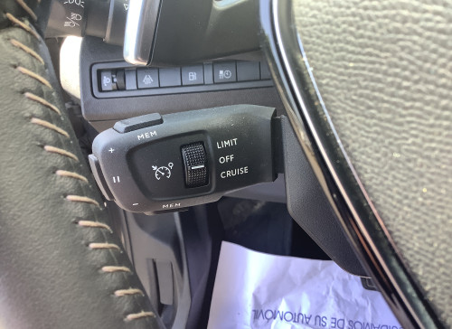 Peugeot 3008 Hybrid 180 e-EAT8 Allure Pack