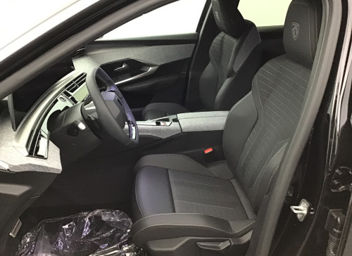 Peugeot 3008 Nouveau Hybrid 136 e-DCS6 GT