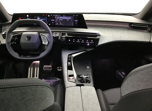 Peugeot 3008 Nouveau Hybrid 136 e-DCS6 GT