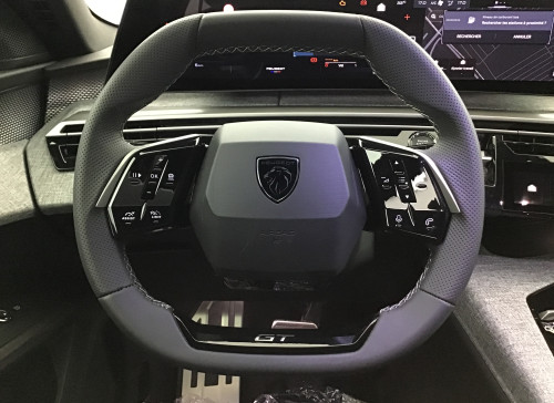 Peugeot 3008 Nouveau Hybrid 136 e-DCS6 GT