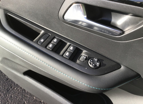 Peugeot 208 PureTech 100 S&S BVM6 Allure