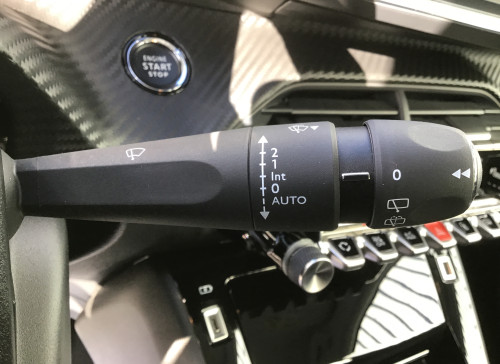 Peugeot 208 PureTech 100 S&S BVM6 Allure