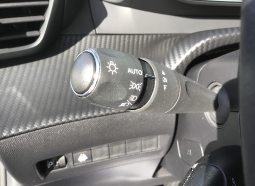 Peugeot 208 PureTech 100 S&S BVM6 Allure