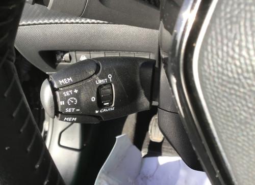 Peugeot 208 PureTech 100 S&S BVM6 Allure