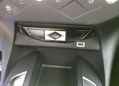DS DS 3 Nouveau PureTech 130 EAT8 Performance Line+