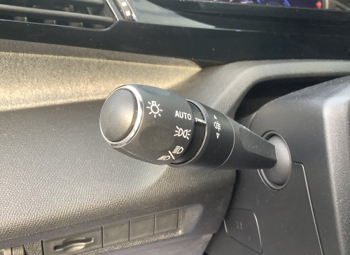 Peugeot 408 Nouvelle Hybrid 136 e-DCS6 Allure