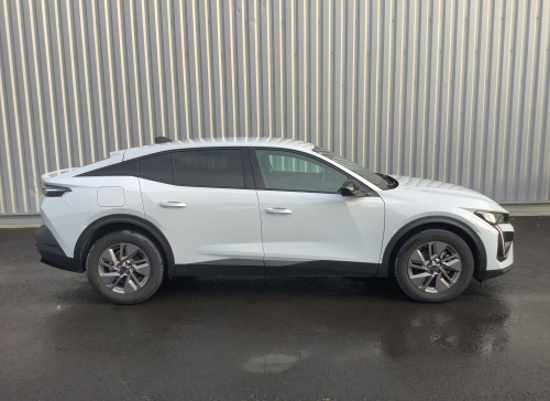 Peugeot 408 Nouvelle Hybrid 136 e-DCS6 Allure