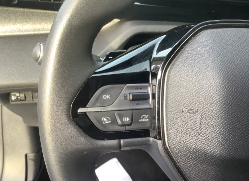 Peugeot 408 Nouvelle Hybrid 136 e-DCS6 Allure