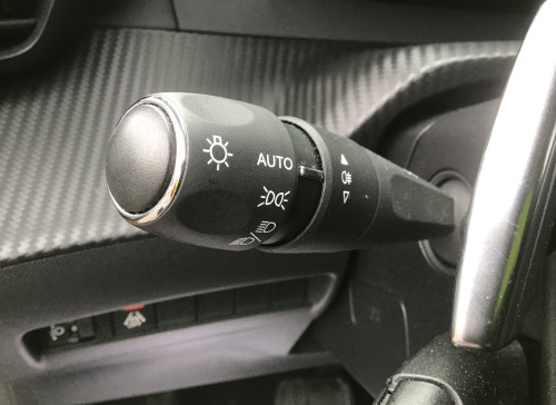 Peugeot 208 PureTech 100 S&S EAT8 Allure Pack