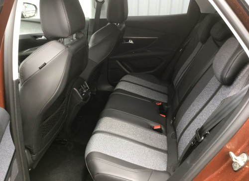 Peugeot 3008 BlueHDi 130ch S&S EAT8 Allure