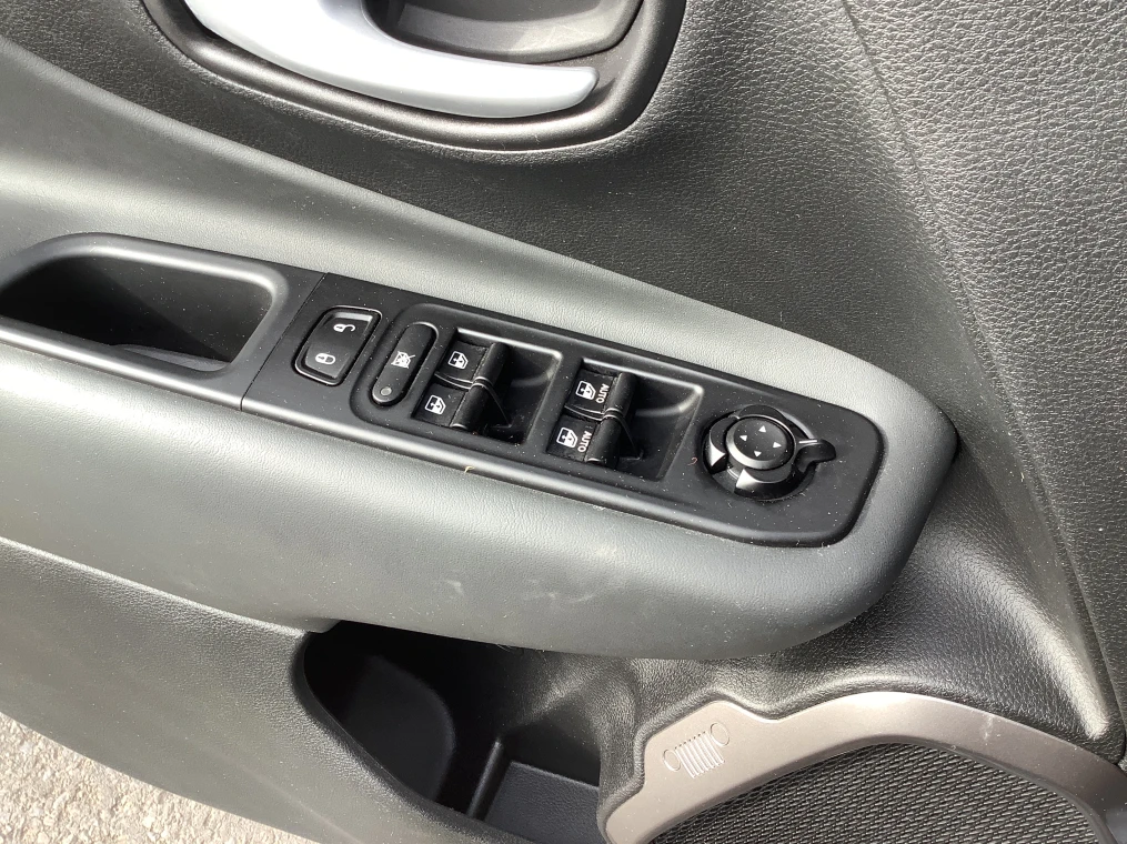 Jeep RENEGADE 1.5 Turbo T4 130 ch BVR7 e-Hybrid Limited