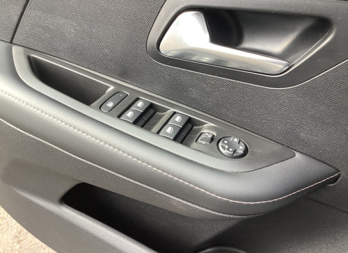 Peugeot 208 Nouvelle 100 S&S BVM6 Allure